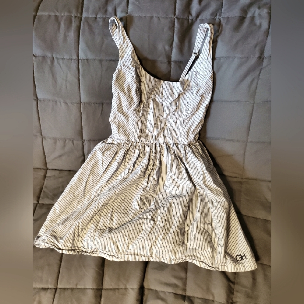 Gilly Hicks White and Blue Smocked Top